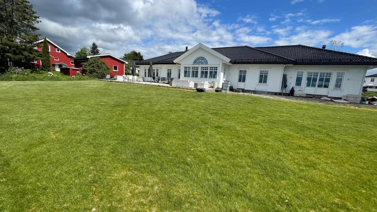 Villa Castillo - B&B Kløfta
