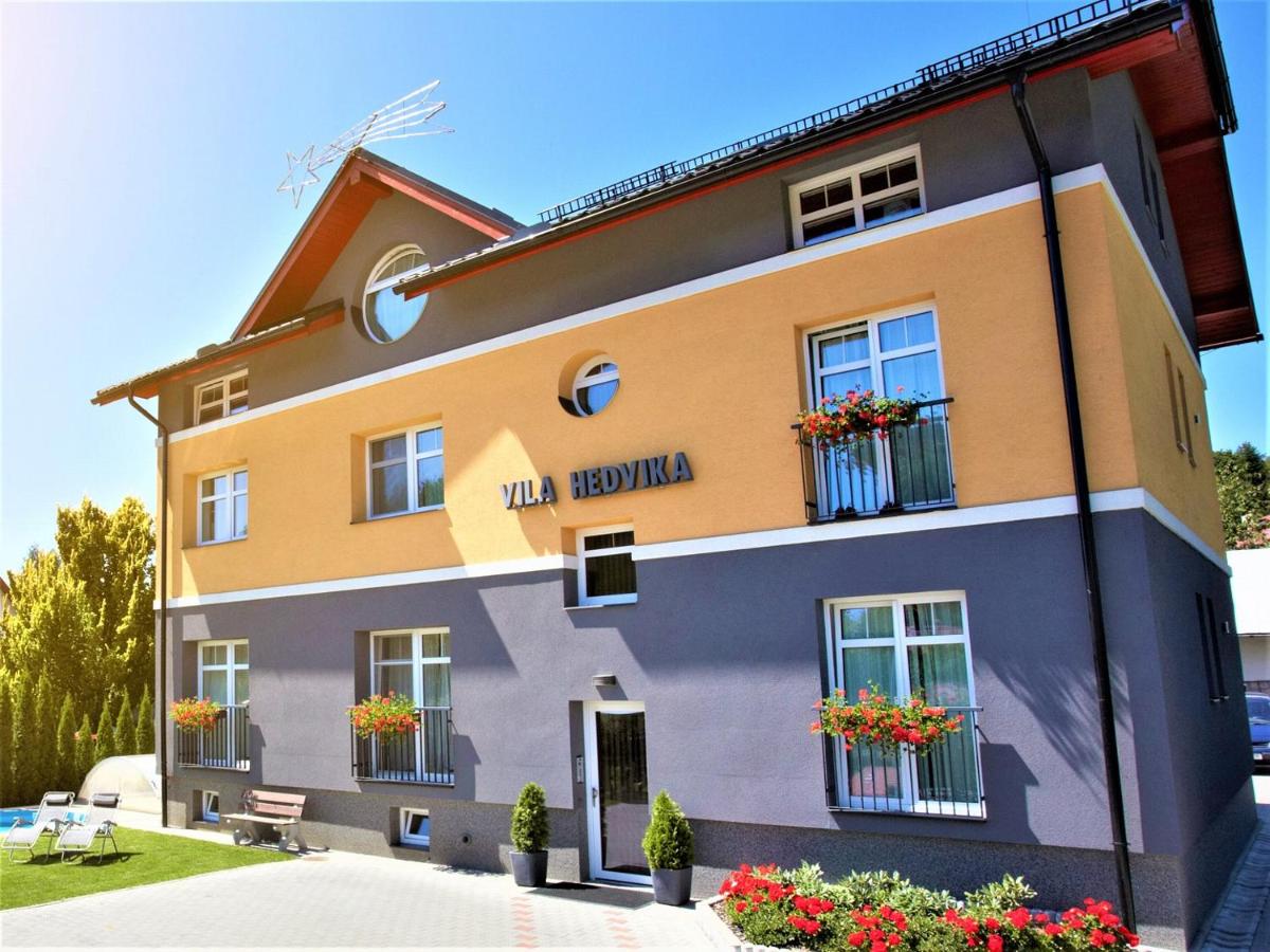 Apartamento de 2 dormitorios con terraza
