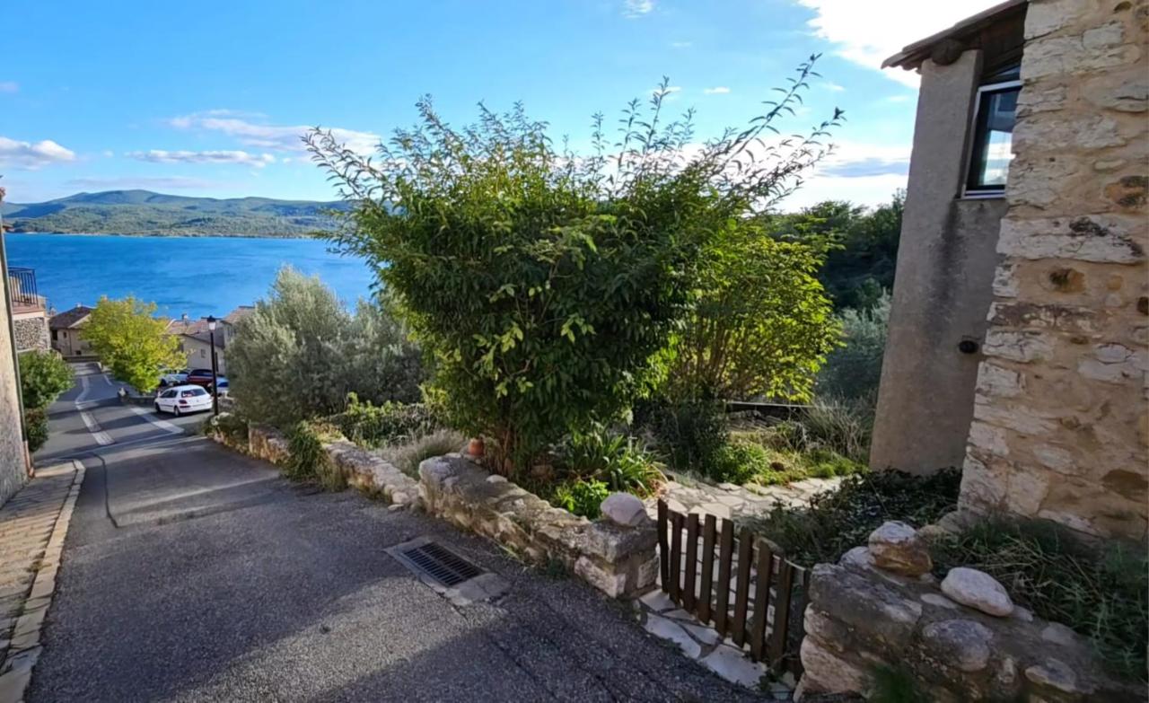 Studio avec terrasse et jolie vue sur le lac - B&B Sainte-Croix-du-Verdon