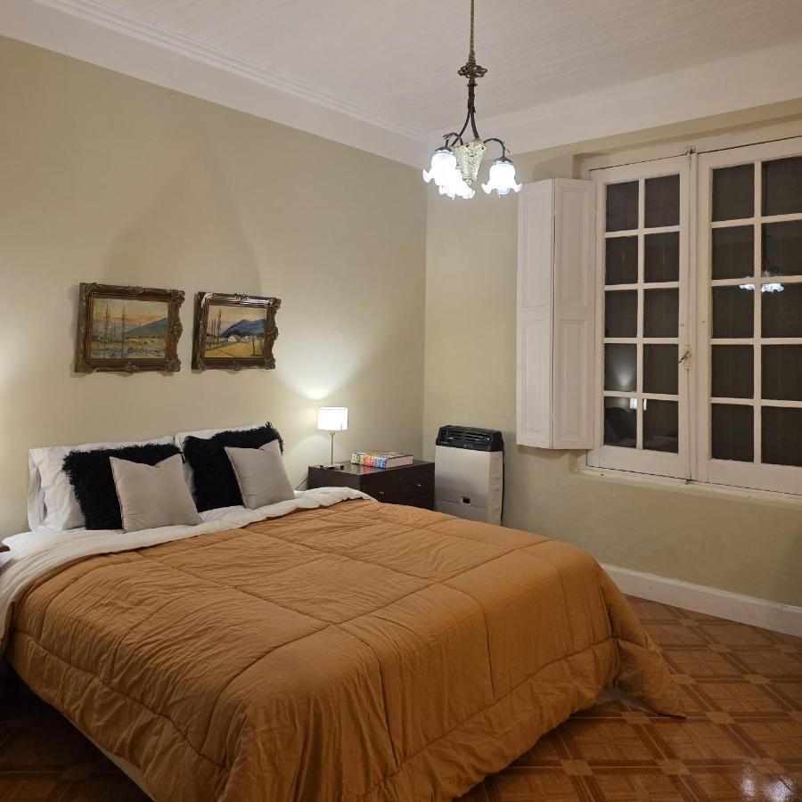 Chambre Double ou Lits Jumeaux avec Salle de Bains Commune