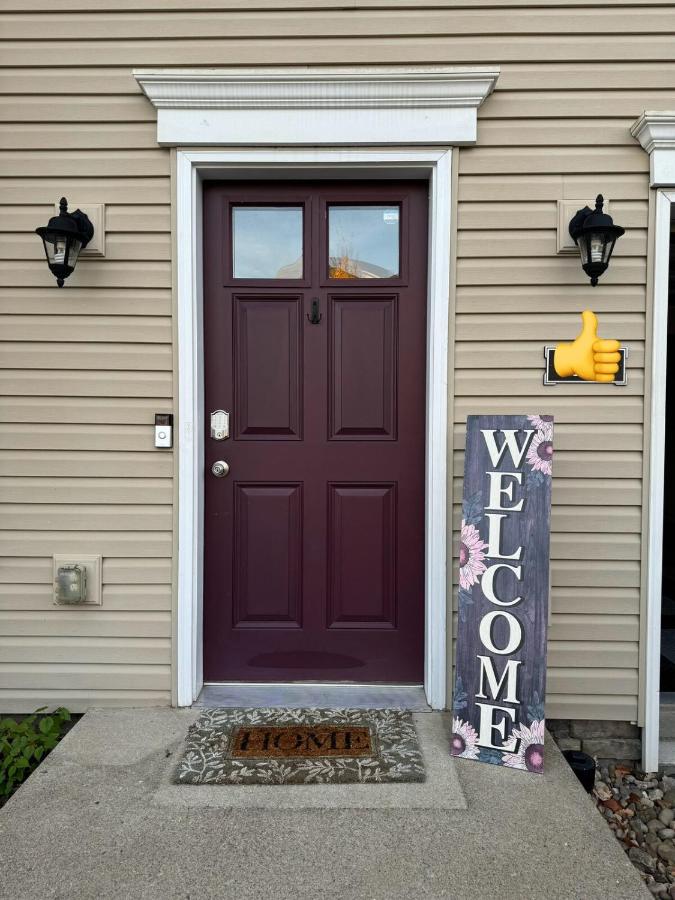 Townhouse Bridgeport Close UHC,FBI,Bridge complex - B&B