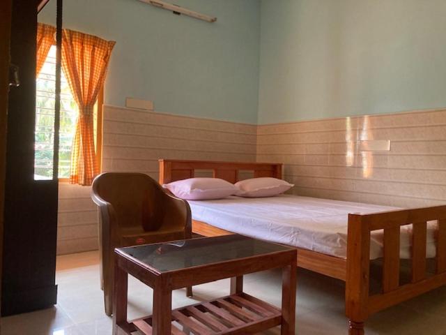 Large Double or Twin Room
