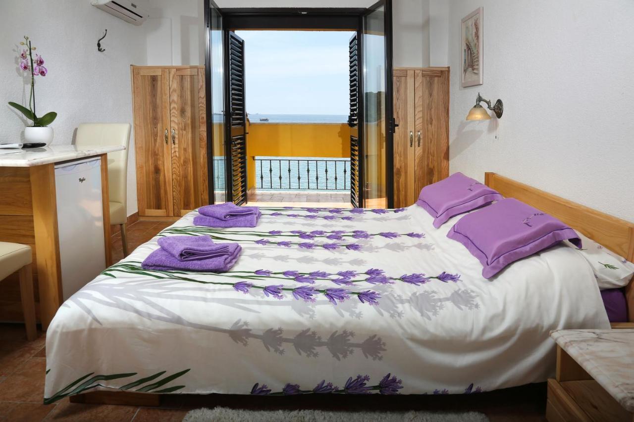 Double Room with Balcony and Sea View