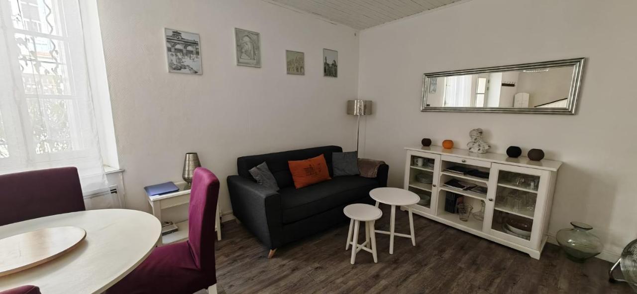 Coquette et agréable maison de ville - B&B Arles