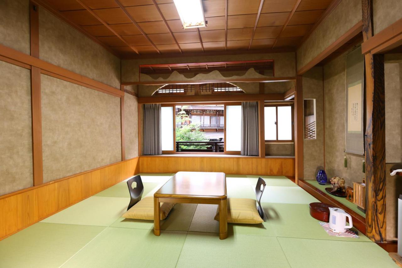 Quadruple Room with Shared Bathroom