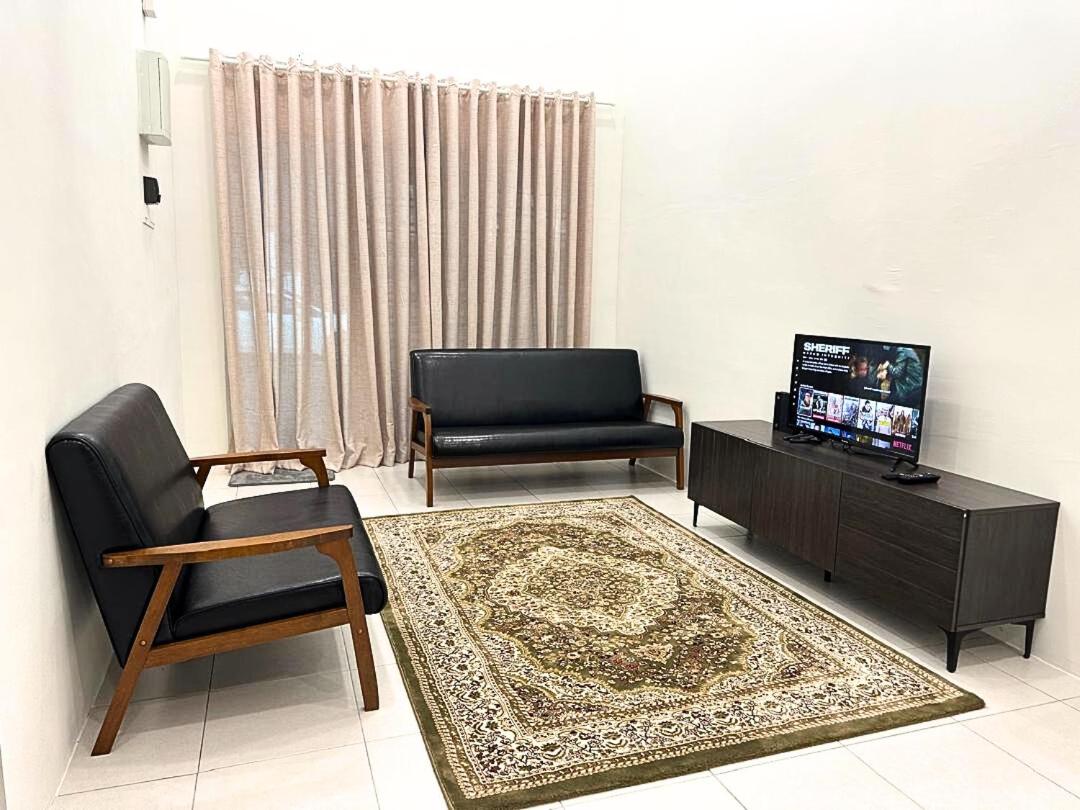 Homestay Bunga Raya Wifi Netflix - B&B