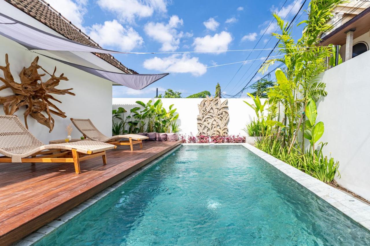 Sunny 2BR Villa with Private Pool in Canggu - B&B Taliwang
