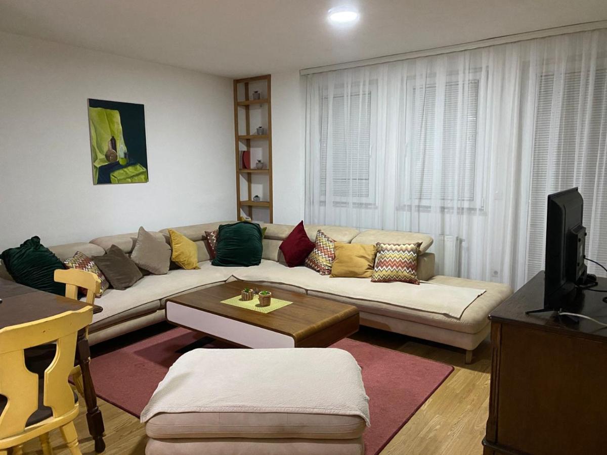 Best Place Rrezet - B&B
