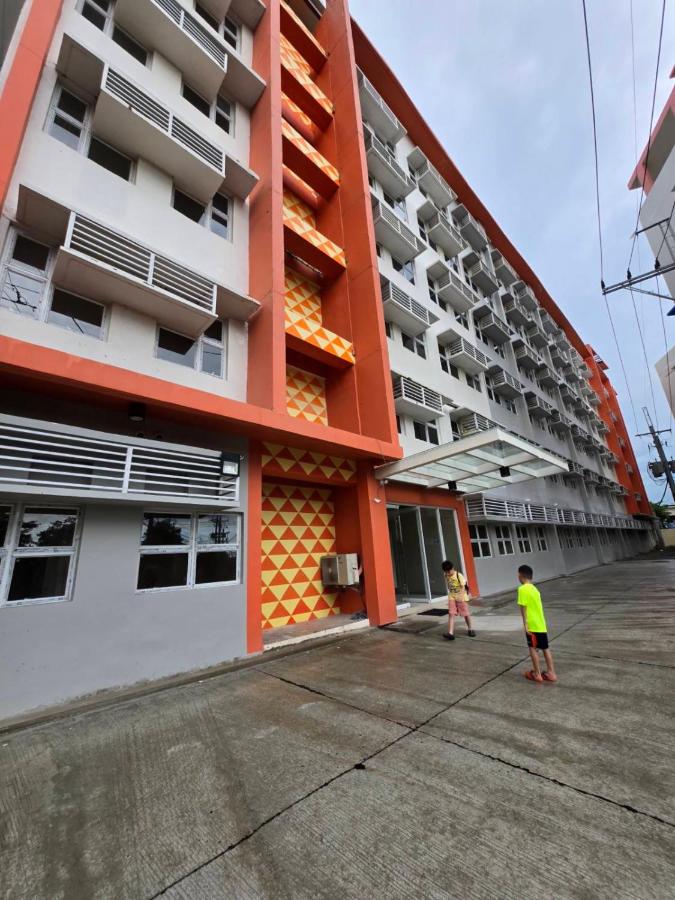 Cozy place near pavilion mall and Sm starosa - B&B Biñan