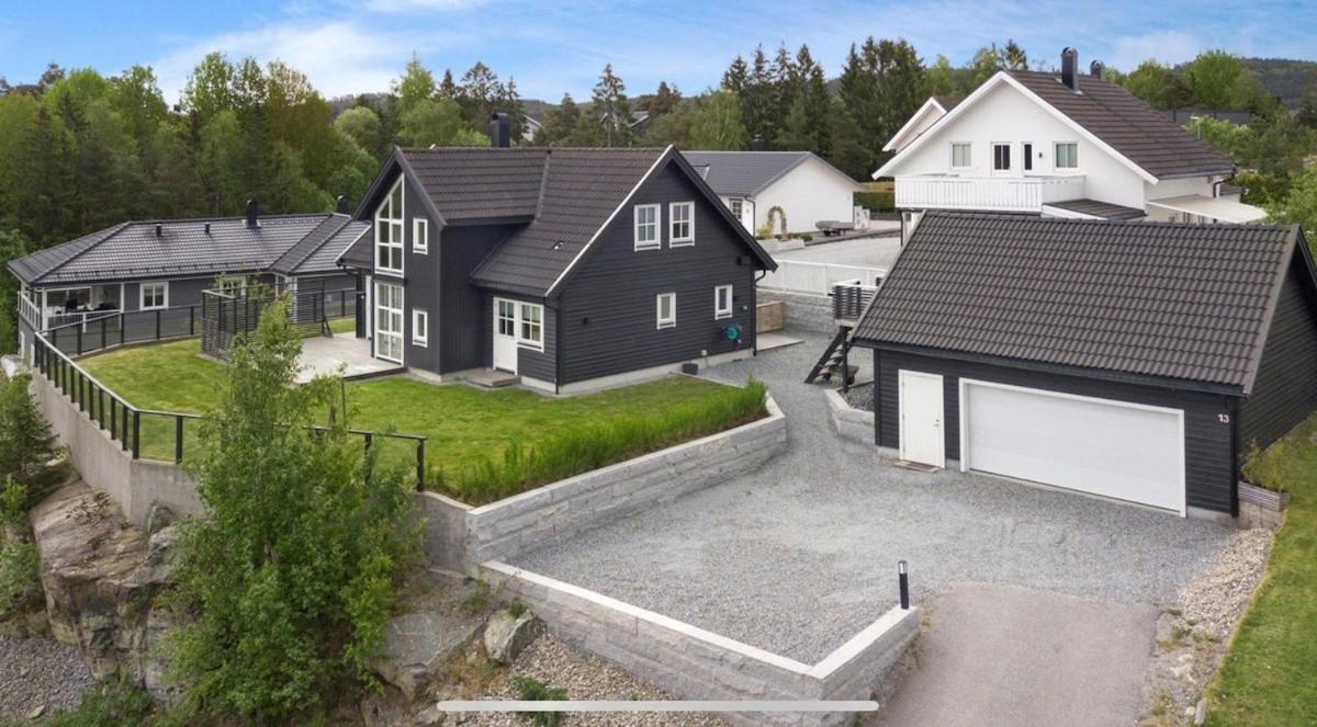 Spacious house in a quiet neighborhood - B&B Halden
