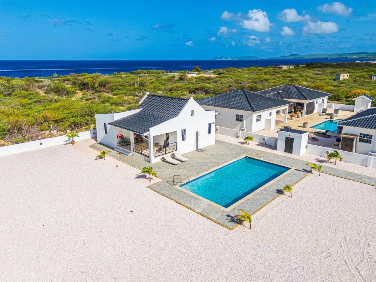 Villa Carolina at Ayo Bonaire - B&B