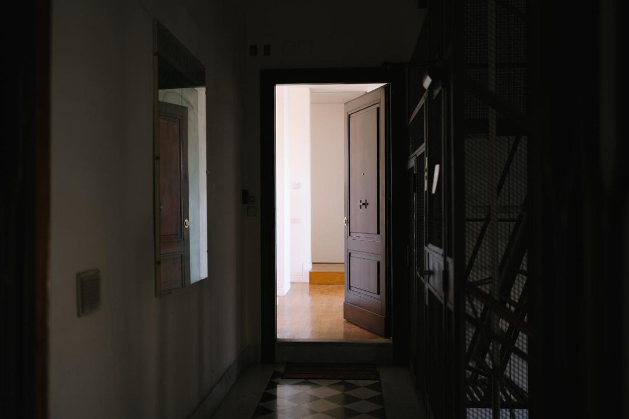 Colosseo Deluxe YH - B&B Roma