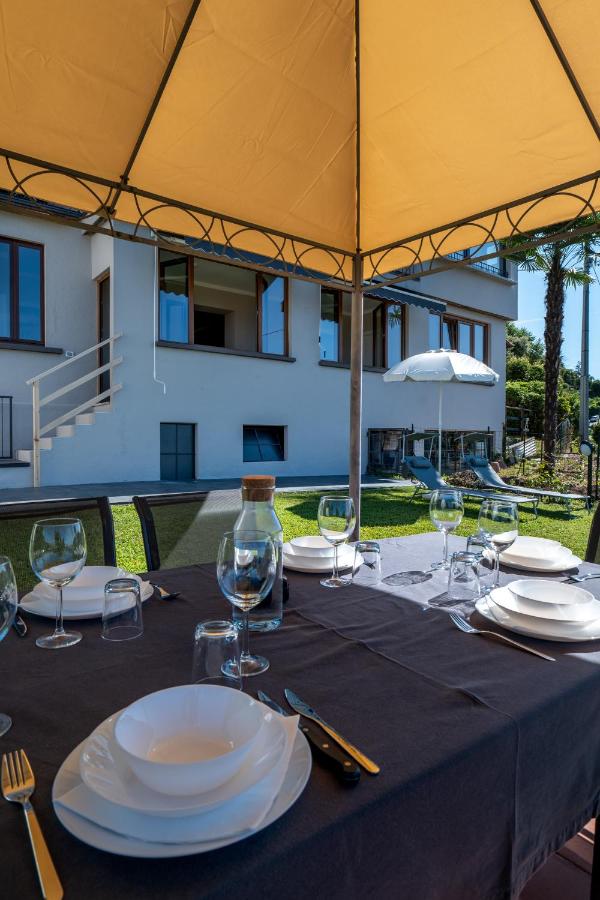Casa 24 - Trilocale con Vista Lago, Giardino e Idromassaggio Gonfiabile - B&B