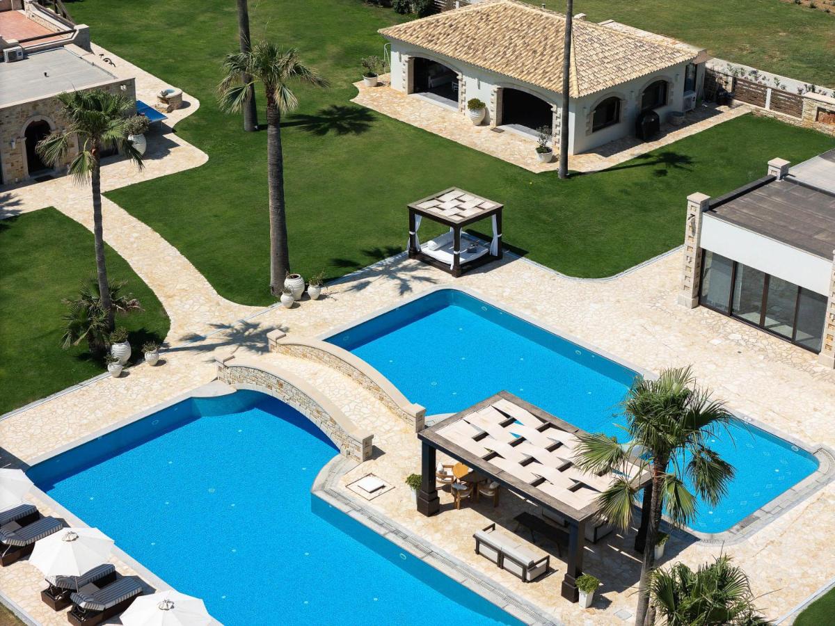 Paralia Beachfront Residence - B&B