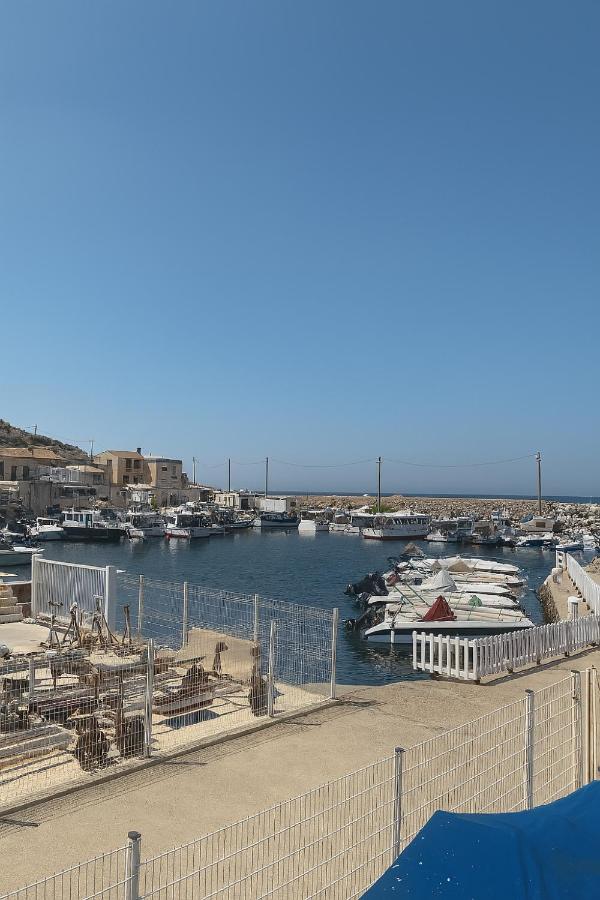 Appart T1 Port la Madrague 15 min Vélodrome - Chambres d’hôtes Marseille