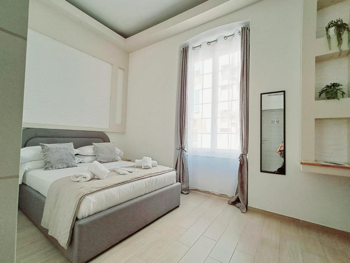 Deluxe Double Room with Shower
