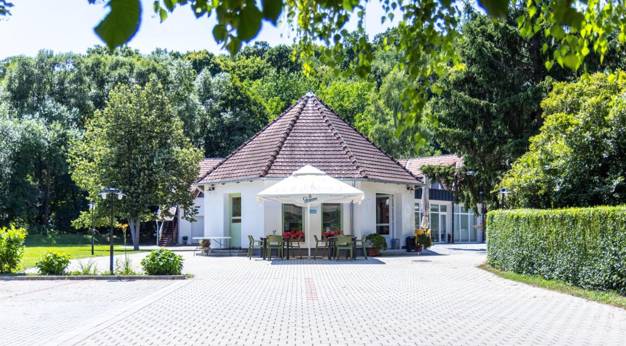 Tó-Part Panzió Kőszeg - B&B