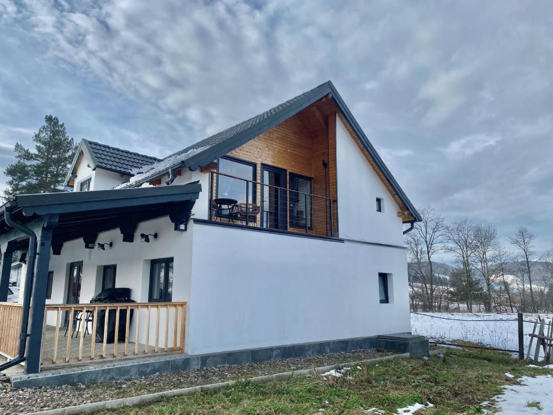 Vama Buzaului Hillside Barn - camere la munte - B&B Buzăiel