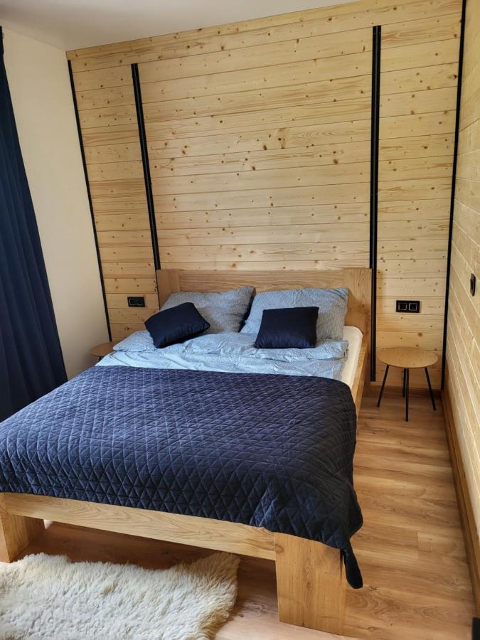Apartament Różane Wzgórze - B&B