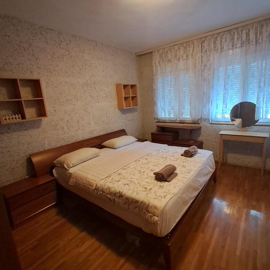 Three-Bedroom Apartment with Balcony