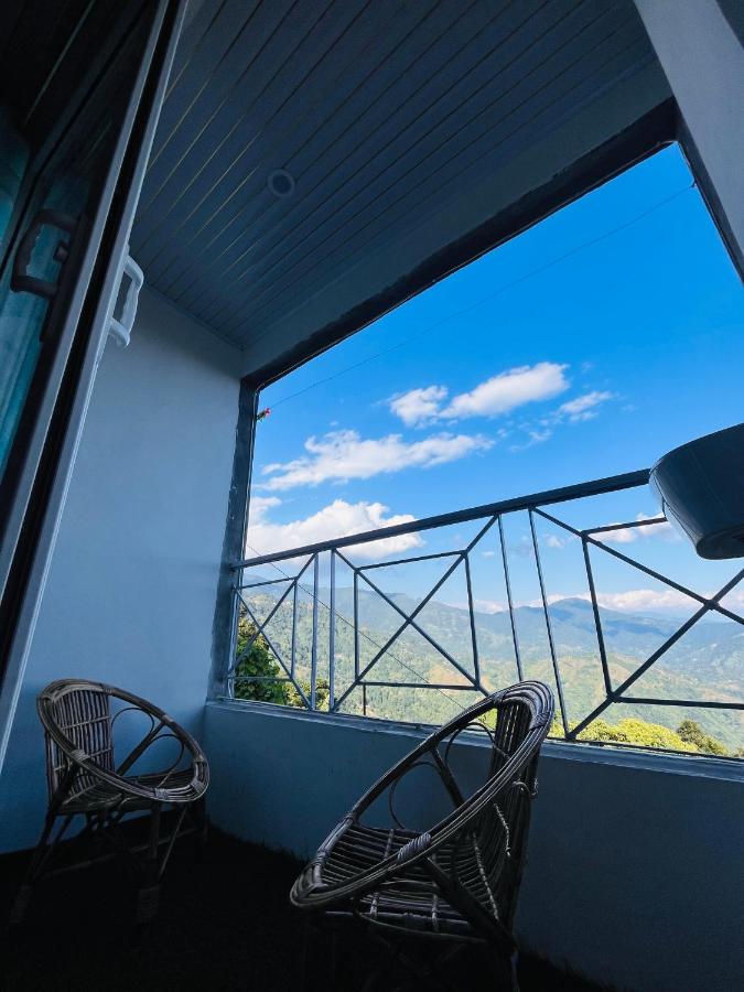 Camera Familiare con Balcone