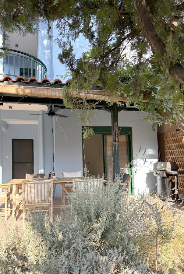 Nikiti Blue house 30m from the beach with sea view - Chambres d’hôtes Níkiti