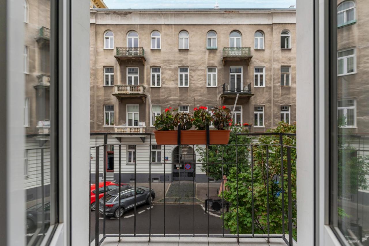 oompH Warsaw Central 3BR & 2BATHS Grand Residence - Bed and Breakfast Warschau