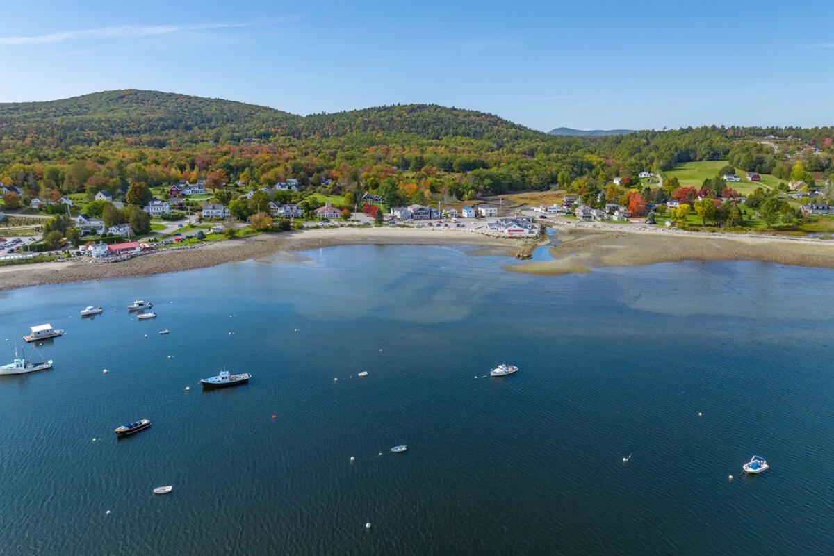Penthouse Private Balconies Beach and Water Views - Ferienwohnung Lincolnville