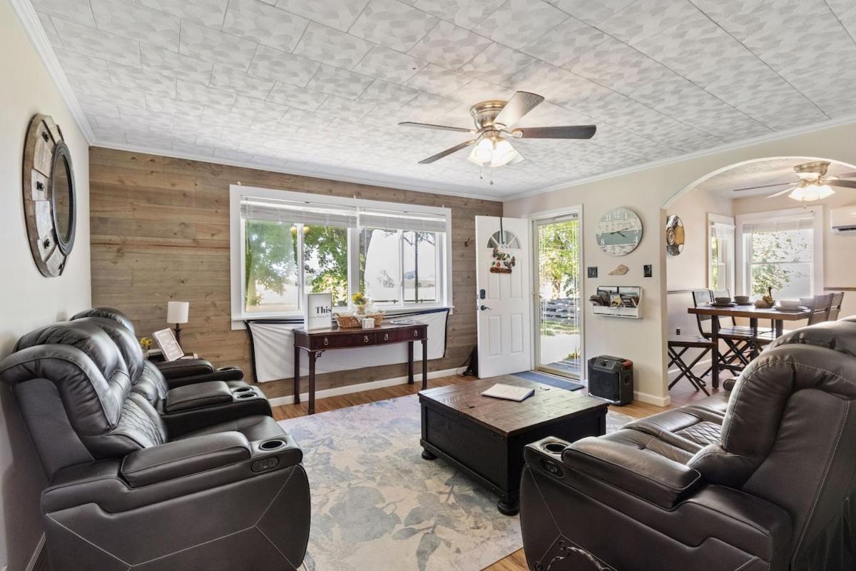 Cozy Farmhouse near Mammoth Cave on 45 acre farm - B&B