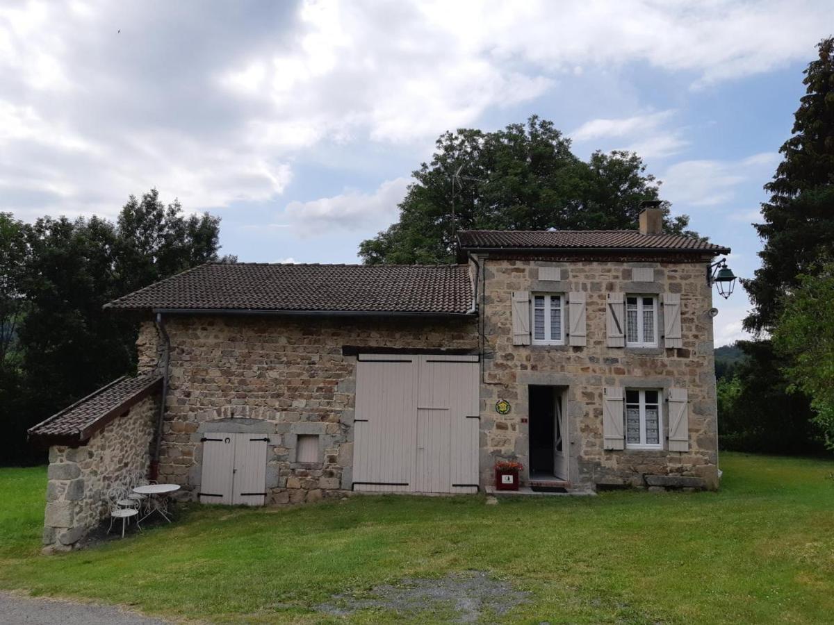 Charmante Fermette avec Jardin, Proche Randonnées et Ski, à Lavoine - FR-1-489-136 - B&B