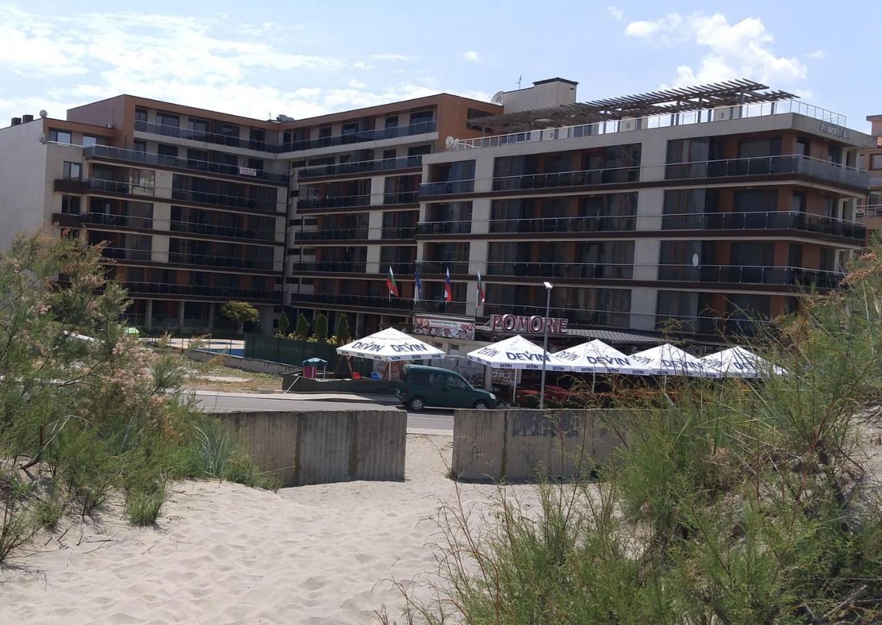 Апартамент в Комплекс на първа линия до плажа - B&B Pomorie