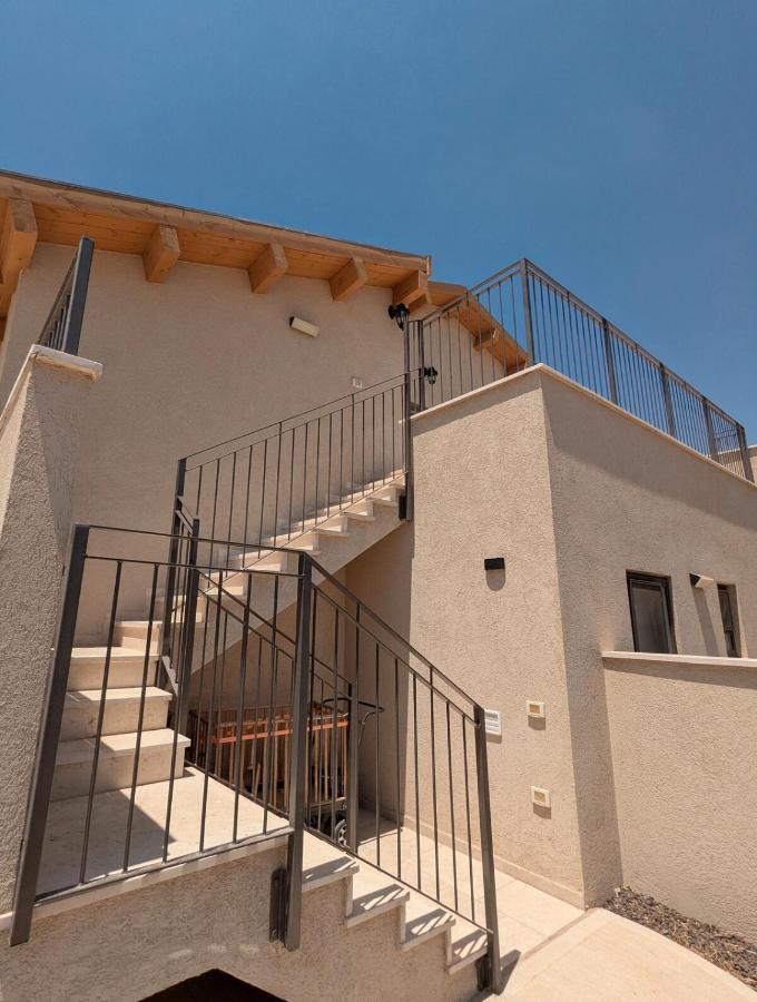 Noy Hosting in the Golan - B&B Nov