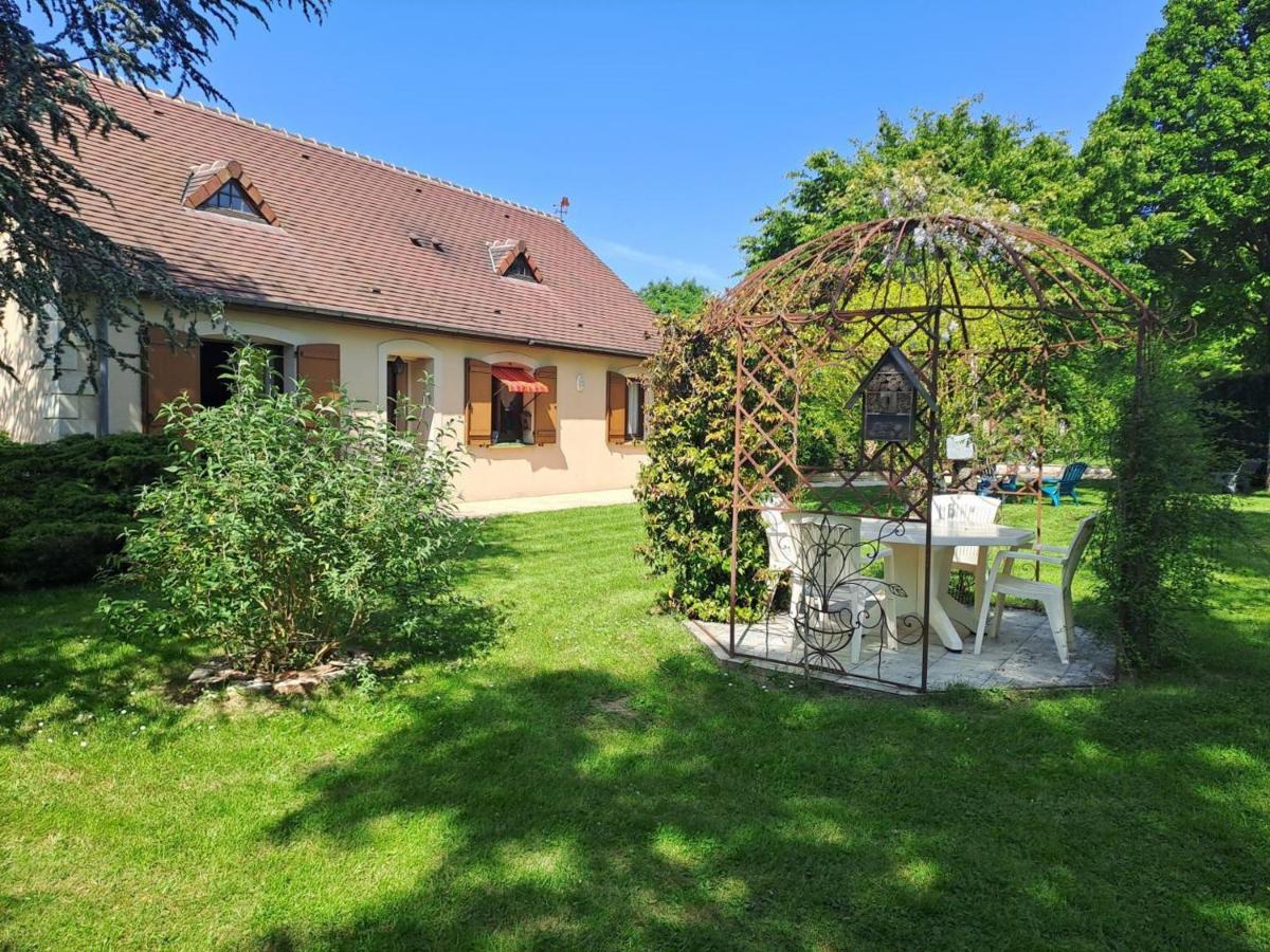 Maison familiale avec jardin clos près du Haras National du Pin - FR-1-497-173 - B&B