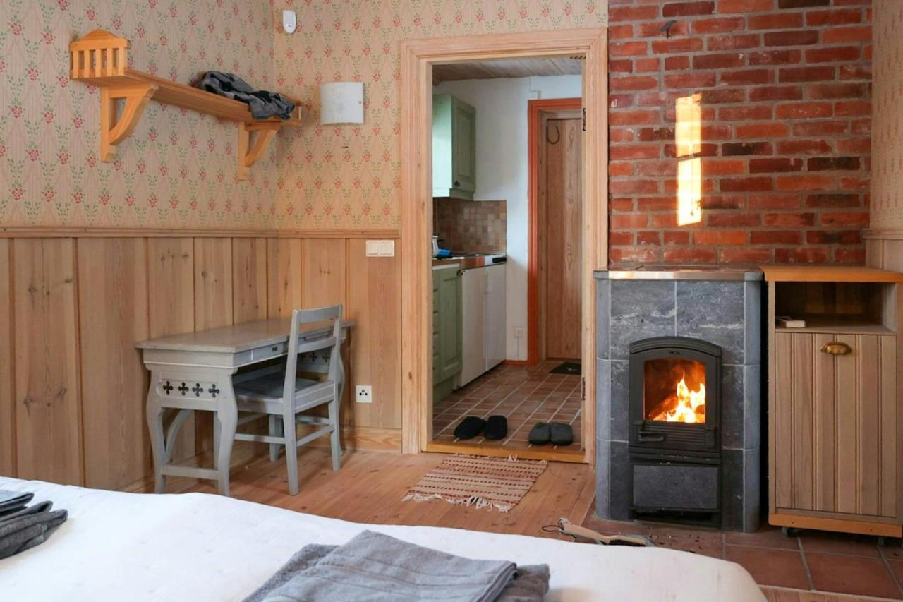 Cozy Cottage By Töcksfors Lakes - B&B