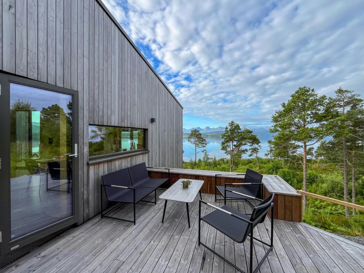 Arkitekttegnet Hytte Med Utsikt I Molde - Ferienwohnung Røvika