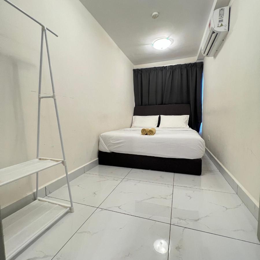 3 KAROKE kids play Big TV&Duplex unit 9 pax - B&B Kuala Lumpur