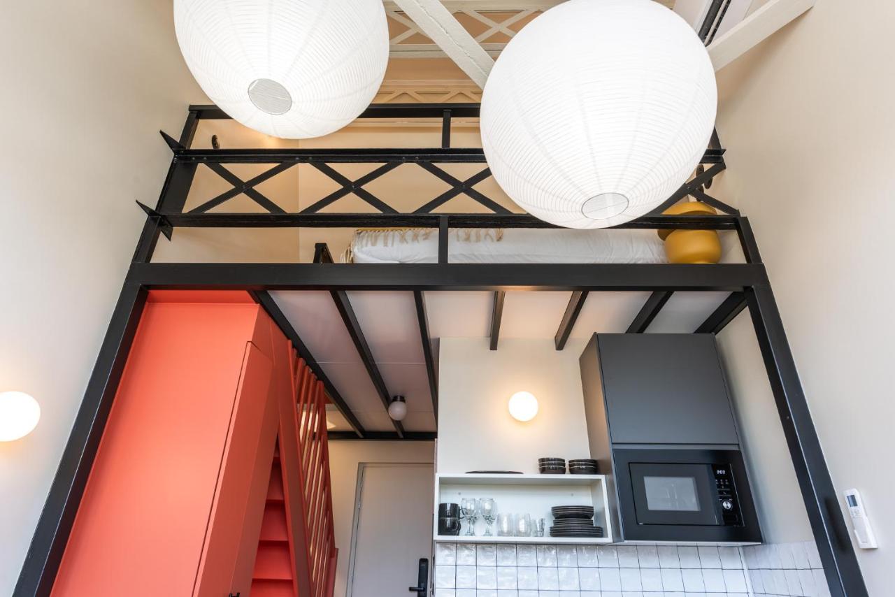 One-Bedroom Apartment with City View