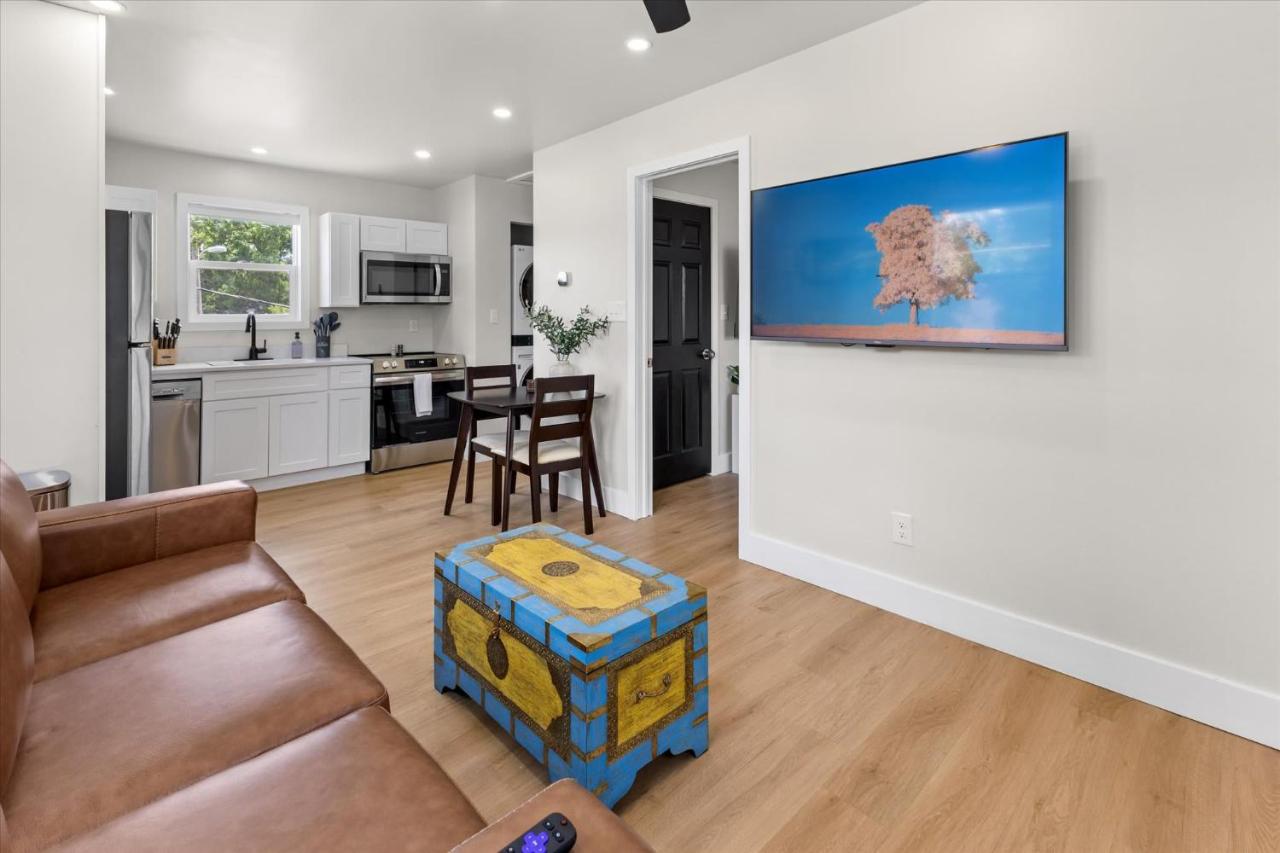 Modern Carriage House Indy - B&B Indianapolis