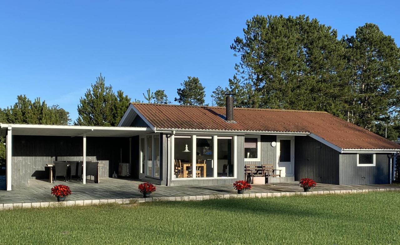 Cozy Summer House By The Østersøbadet - B&B