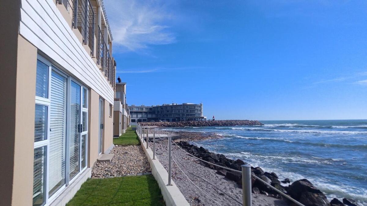 Beachfront Family Luxury Rental - B&B