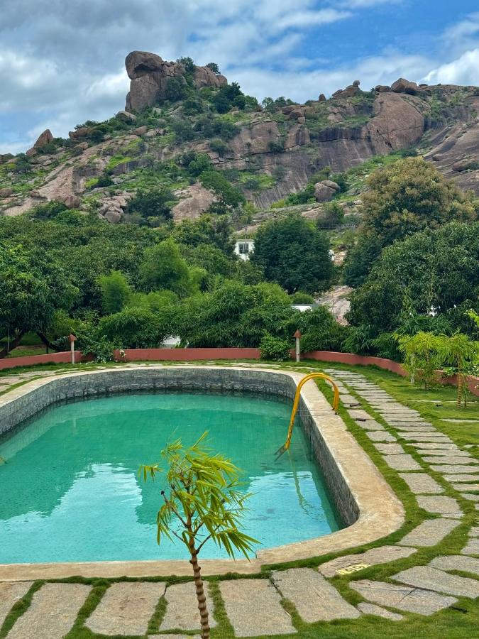Prabancha Ethnic & Earthen Villa Resorts - B&B