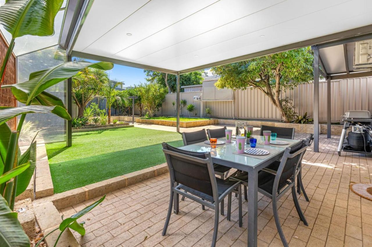 Maylands Coastal Vibe By Home2bnb - B&B Perth