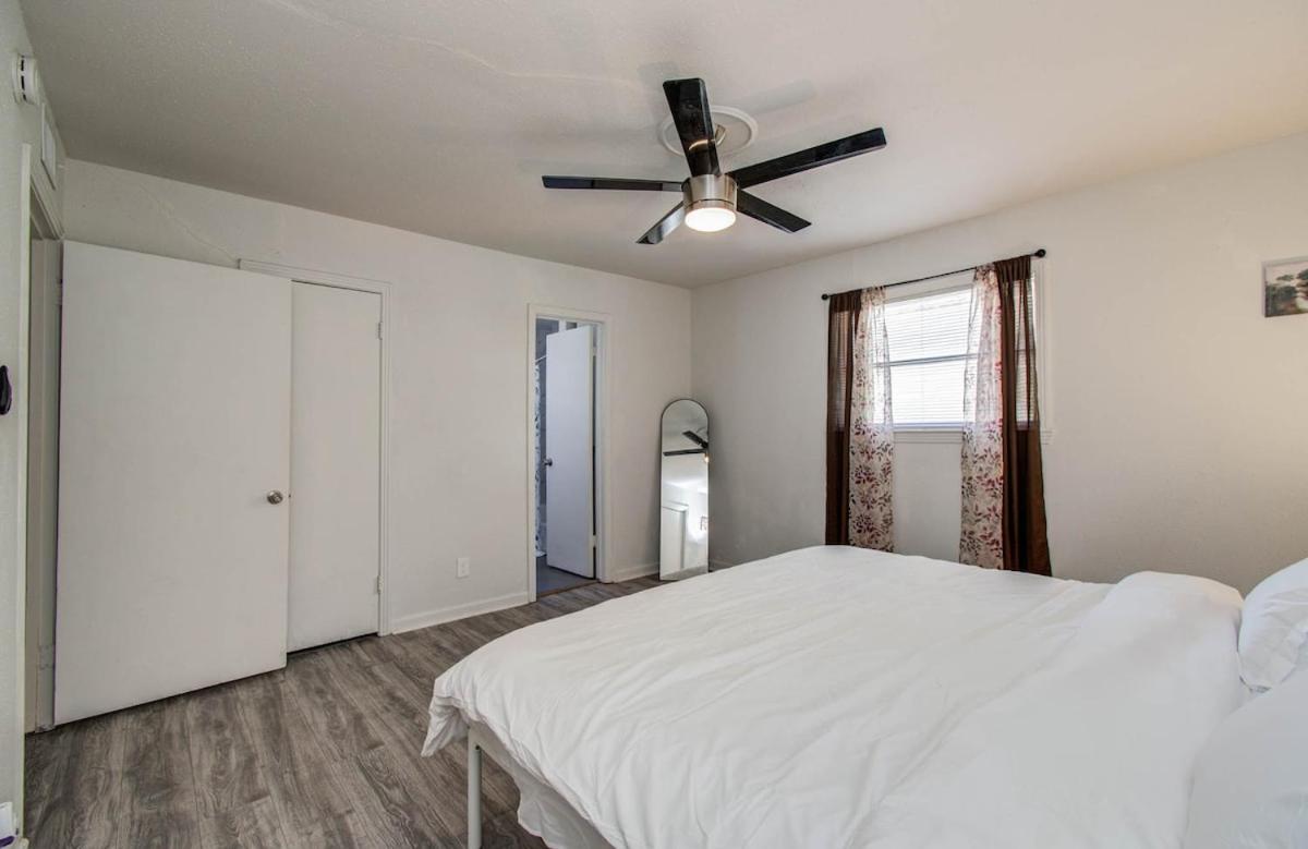 The Montrose Hideaway - B&B Houston