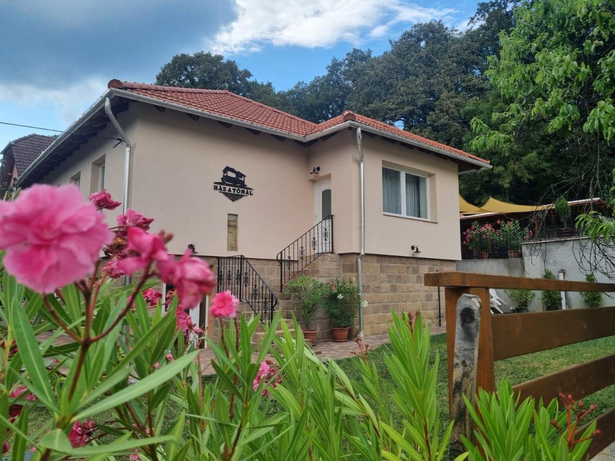 Ház a tónál Noszvaj - B&B Noszvaj