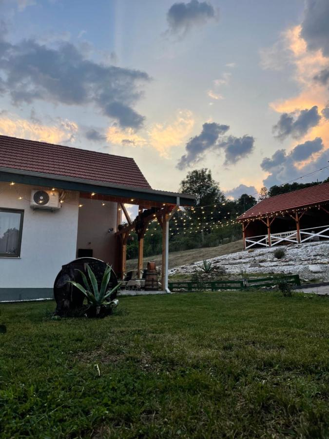 Domeniul Bondarelului - Ferienwohnung Ocolișu Mic