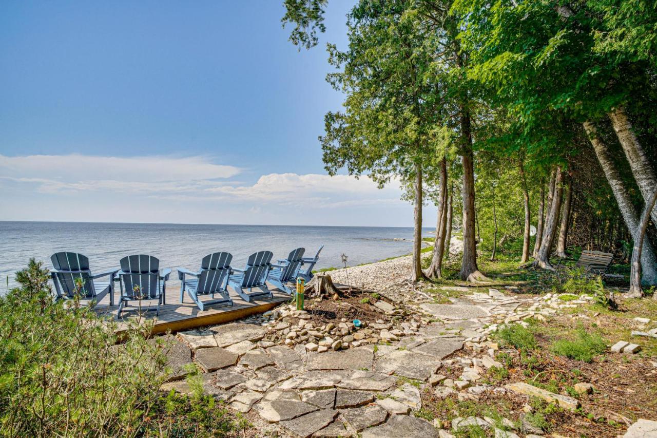 Sturgeon Bay Hideaway with Direct Water Access! - B&B