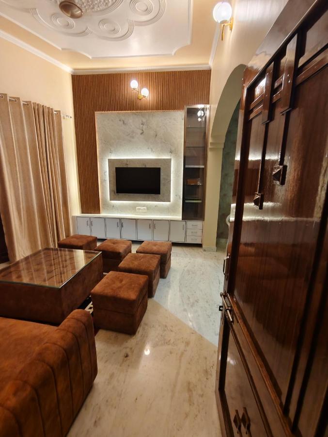 Hare Krishna Homestay - Ferienwohnung Mathura