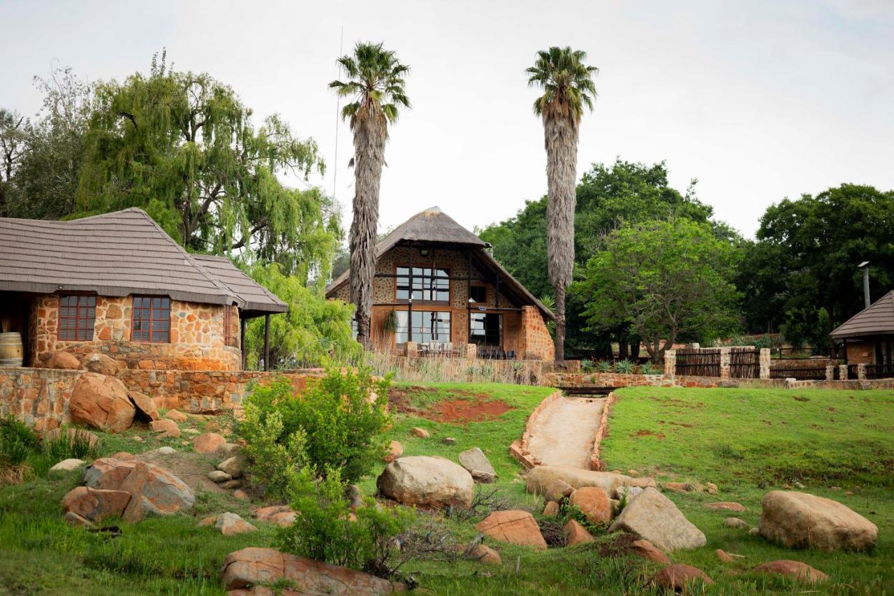 Riverman Cabin Country Lodge - Tonteldoos - B&B