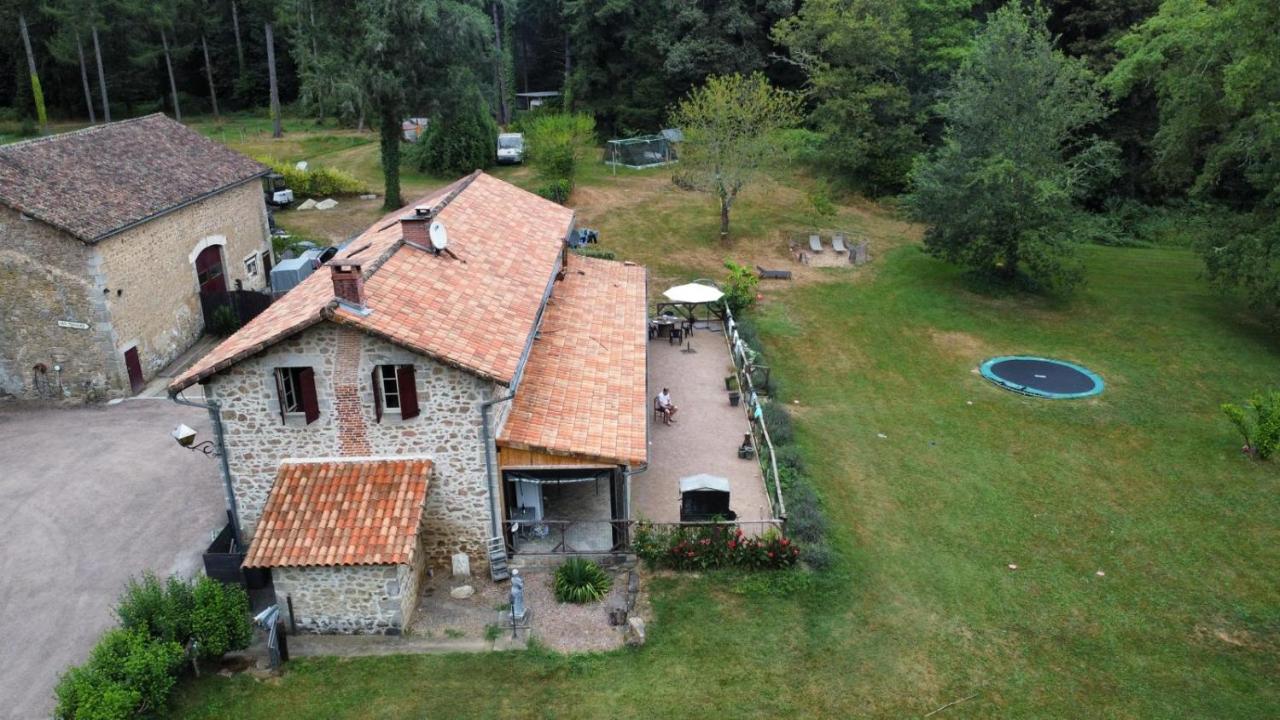 Gite Les Touilles - Ferienwohnung Piégut-Pluviers