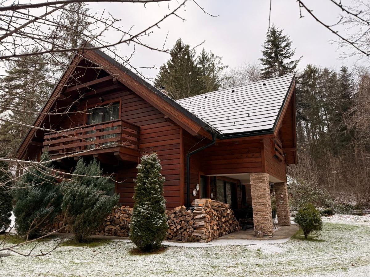 Chata pri Jazere - B&B Dolná Lehota